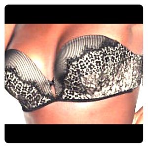 Brand new Victoria Secret Bombshell Bra